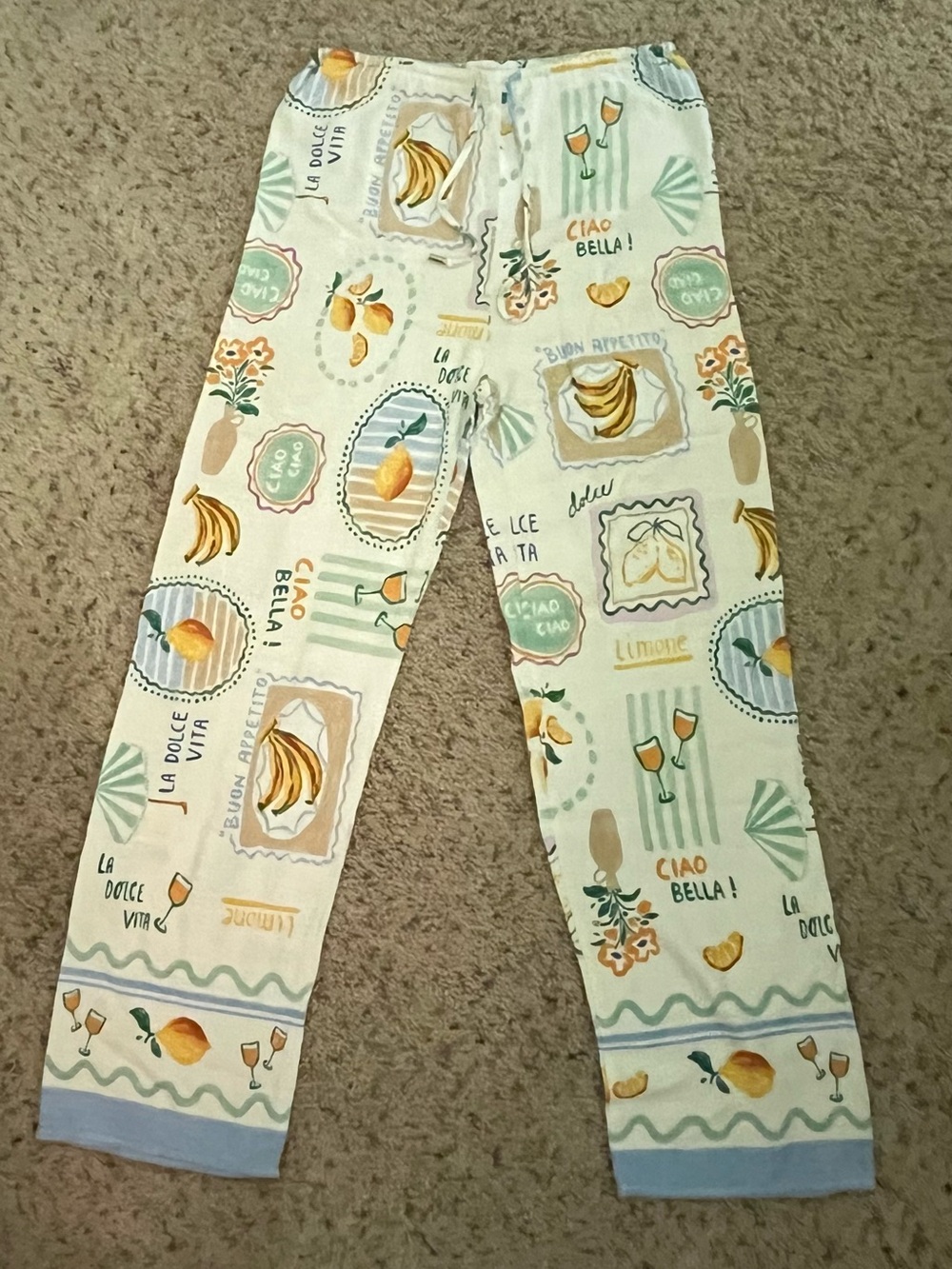 Women’s Cream Lemon Print Lounge Pants